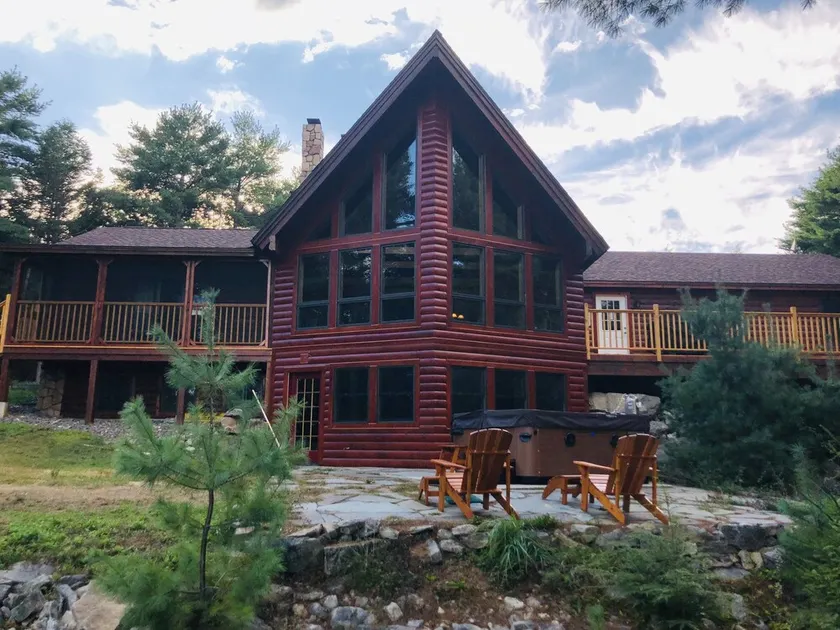 Summer & Fall availability!! Private Coastal Log Cabin, view of the Maine Coast. - Image 1