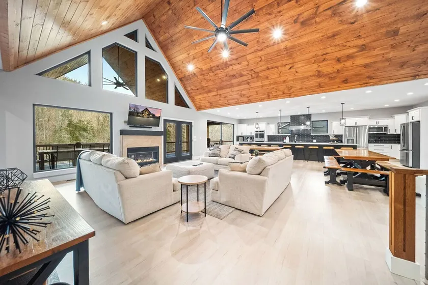 Wakes N Shades-Brand New. Private Dock. Hot Tub. 9 Bed/12 Bath.Theater Room - Image 1