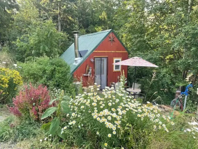 The Birds Nest Bunk House is a quiet sanctuary. - Image 1