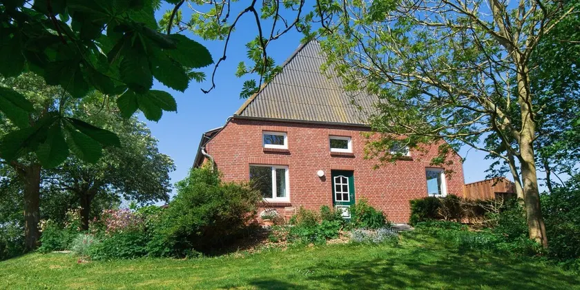 Apartment 'Pellworm' with Private Terrace, Private Garden and Wi-Fi - Image 1
