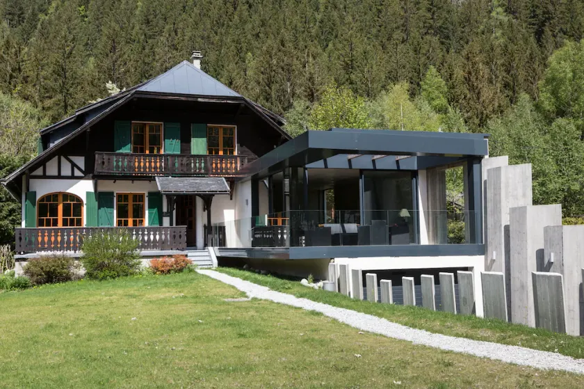 Remodelled historical chalet with spectacular views - Image 1