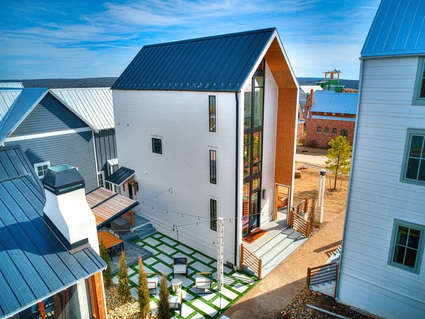 Modern Scandi Home in Perfect Location - Image 1