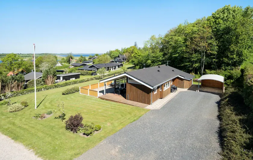 3 Bedroom Stunning Home In Løgstrup - Image 1