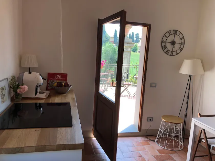 APPARTAMENTO IN VILLA A POCHI KM DA FIRENZE - Image 1