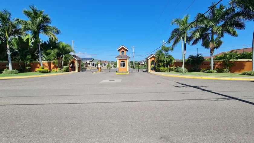 Gorgeous, Private and Secure Country Club Home #2 - \"The Nylah\" - Image 1