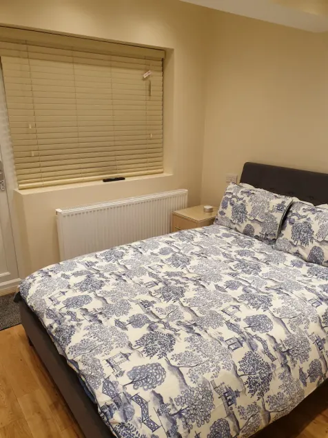 London Luxury 1 bed flat 4 mins to Ilford Stn - kitchen - Image 1