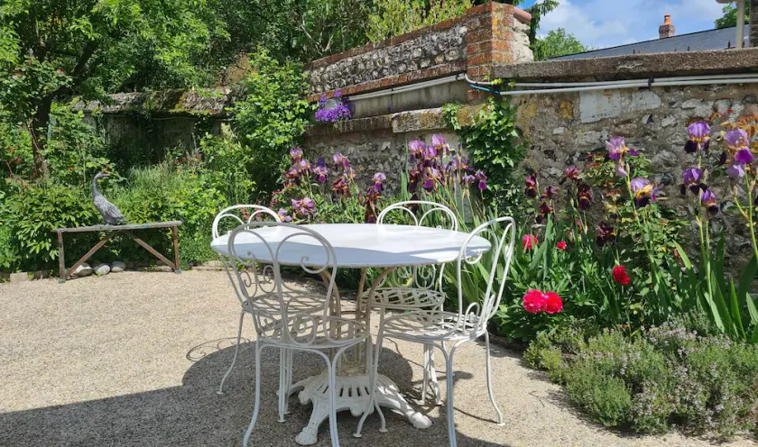 Belle dépendance  normande dans  jardin  arboré à  9 minutes du centre de Rouen - Image 1
