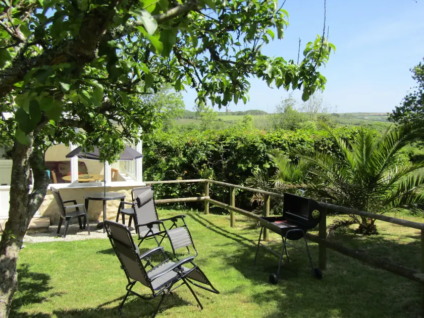 TRANQUIL COTTAGE,NR PERRANPORTH BEACH,GARDEN,BBQ,PARKING,PET FRIENDLY - Image 1