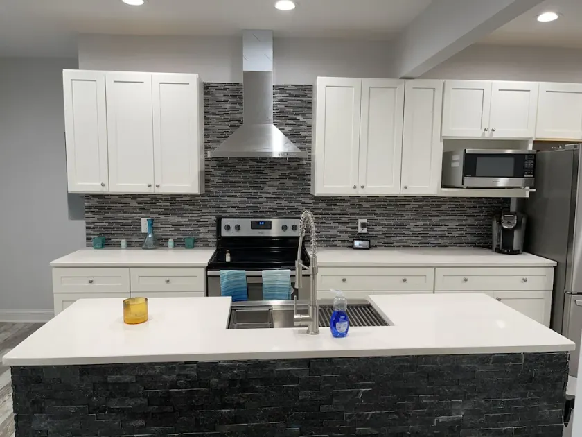 Family Getaway- Beautiful & spacious 4 Bdrm Historic Home with a modern touch!  - Image 1