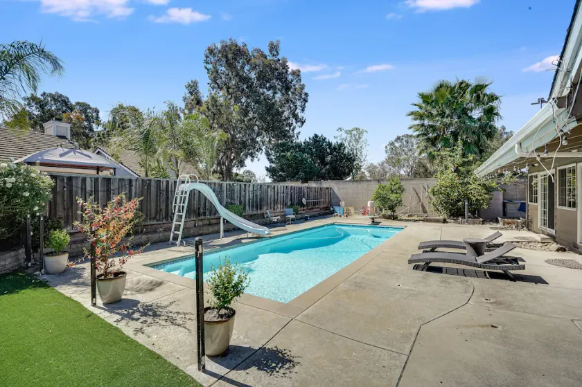 POOL. Spacious 4BR/2B. SF Bay Area - Image 1