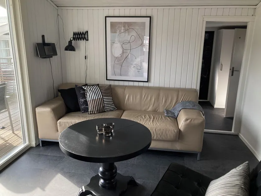 Cozy cottage 100m from the sea and nice beach - Image 1