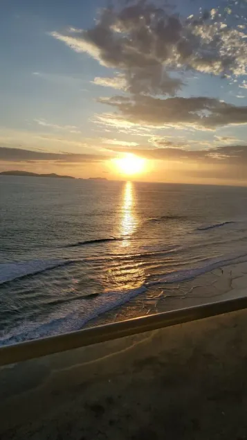 Relaxed Spanish beachfront condo w/private parking & private balcony ocean views - Image 1