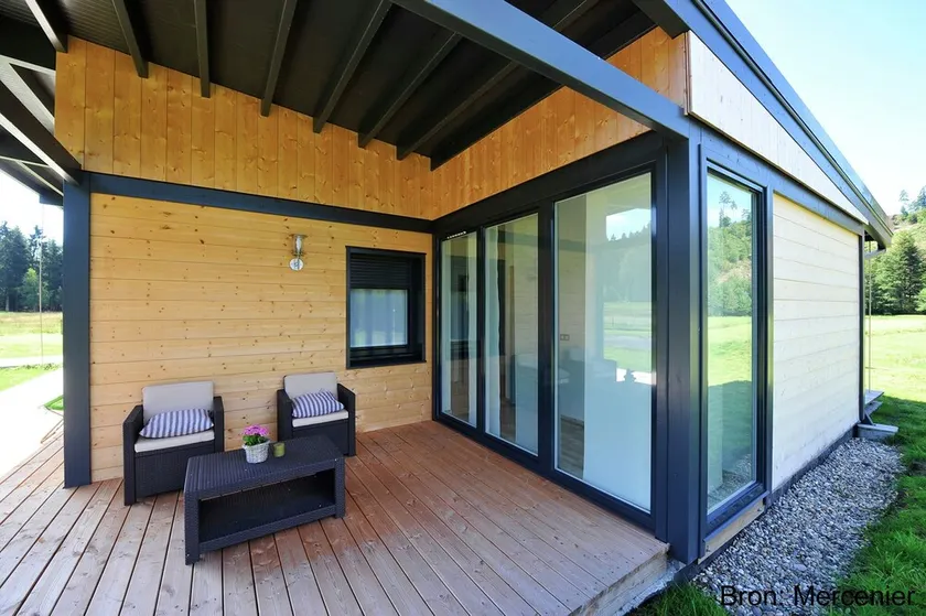 Family Escape with Garden - Image 1