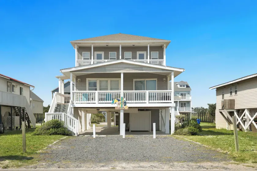 Detta är det: 6 BR / 4 BA hem i Oak Island, 13 sovplatser - Image 1