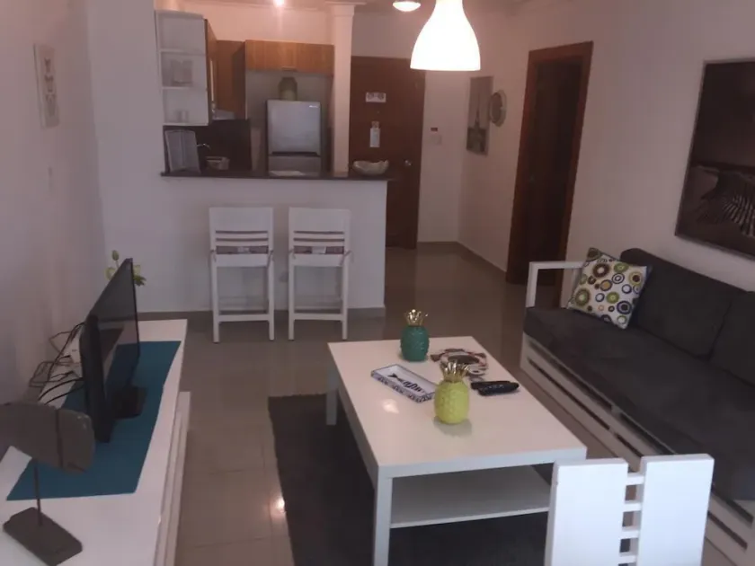Beautiful Single 1B / 1B Apartment with Balcony 203-A - Image 1