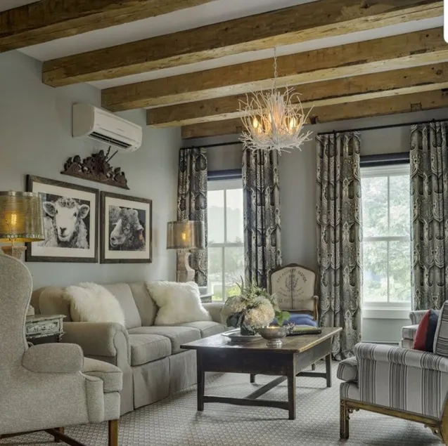 Stowe Globe - The Ultimate Stowe Village Getaway - Image 1