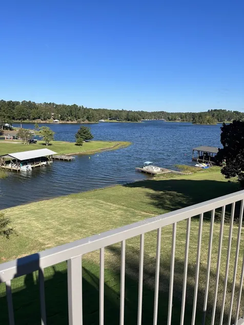 Lake Tuscaloosa Waterfront home with Amazing Views 4 bed 4 bath + Gameroom - Image 1