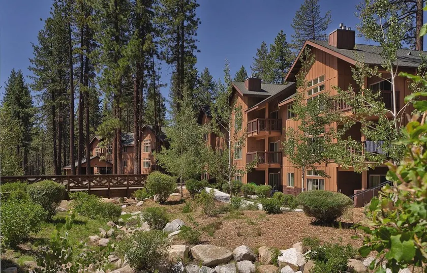 Charming Lodge-Style Resort with Something to do in Every Season! - Image 1