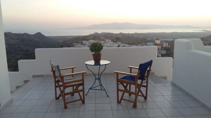 Haus mit Blick auf die Kykladen - Image 1