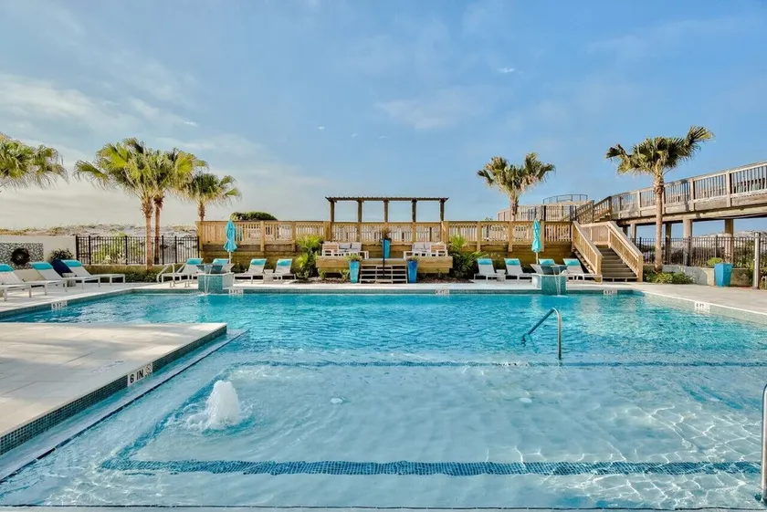 SweptAway- Gorgeous Beachside 1 Condo in Sandestin Golf and Beach Resort - Image 1