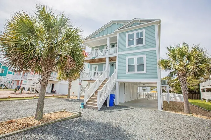 Life's A Beach: 4BR, 3BA home near Holden Beach, perfect for family fun! - Image 1