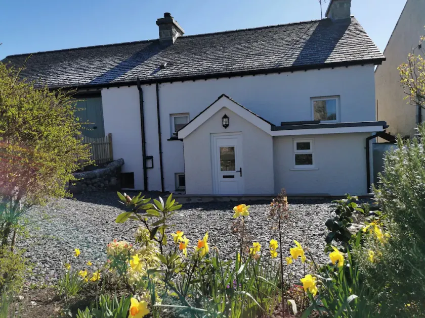 Hillside Farm Cottage - Image 1