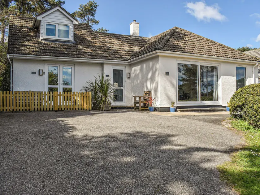 2 bedroom accommodation in Carlyon Bay, near St Austell - Image 1