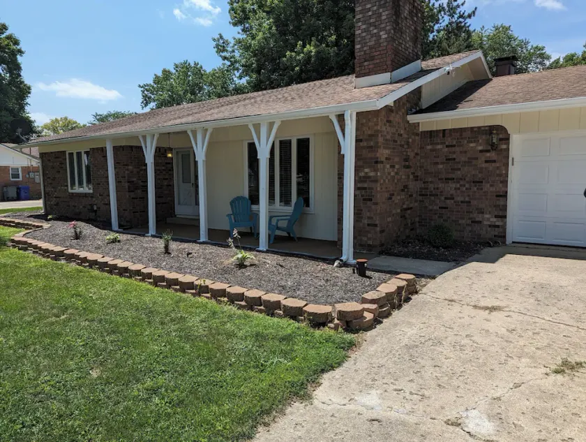 Cozy and Quiet Three Bedroom Two Bathroom Ranch - Image 1