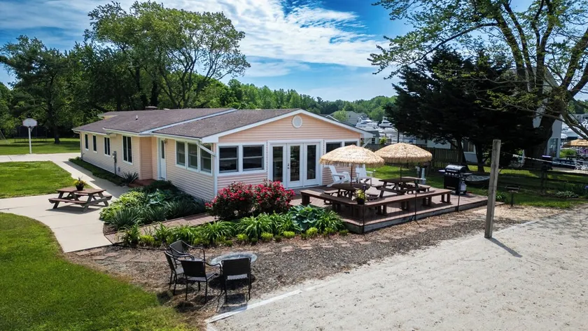 Kent Island Beach House - Beachvolleyball in der Chesapeake Bay & zu Fuß zur Tiki Bar! - Image 1