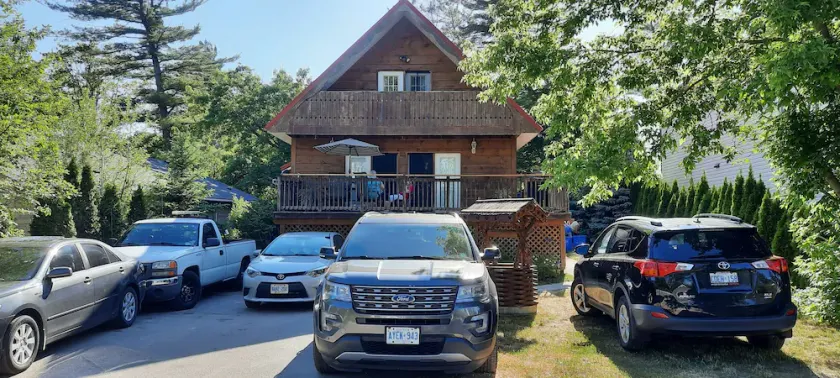 Cottage by the beach - Image 1
