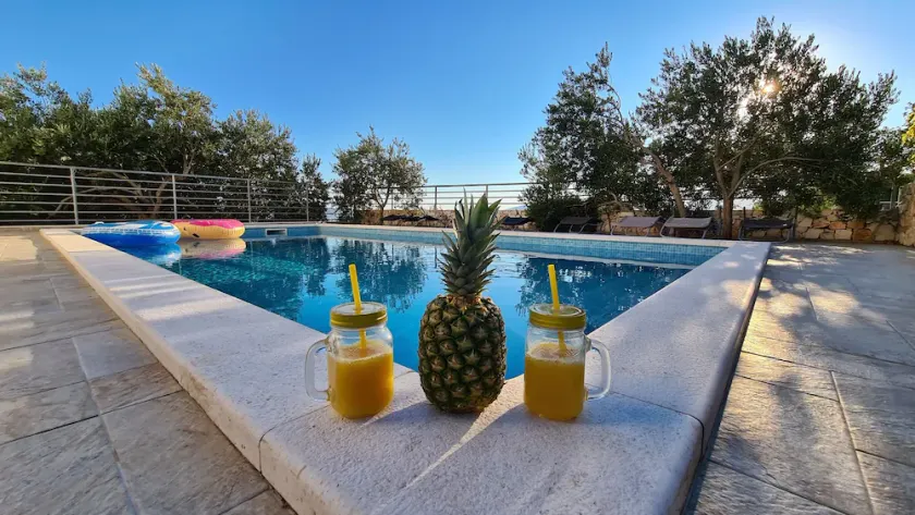 Luxury Villa Ana with Private Pool and Sea View - Image 1