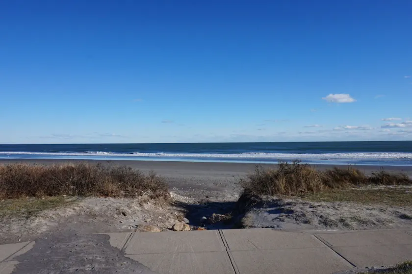 Scarborough Beach Cottage - Walk to the Beach   SUMMER 2027 BOOKING NOW - Image 1