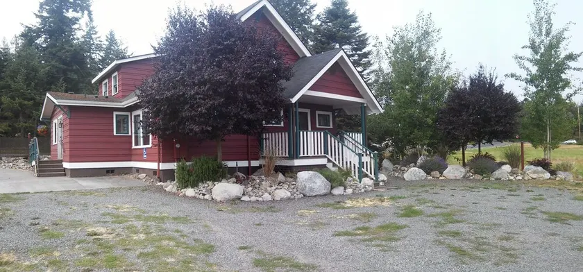 Vintage Island Home 2 blocs de la ville. 4 Bdrs, 2 cuisines, 3 salles de bain. Peut dormir 14 - Image 1