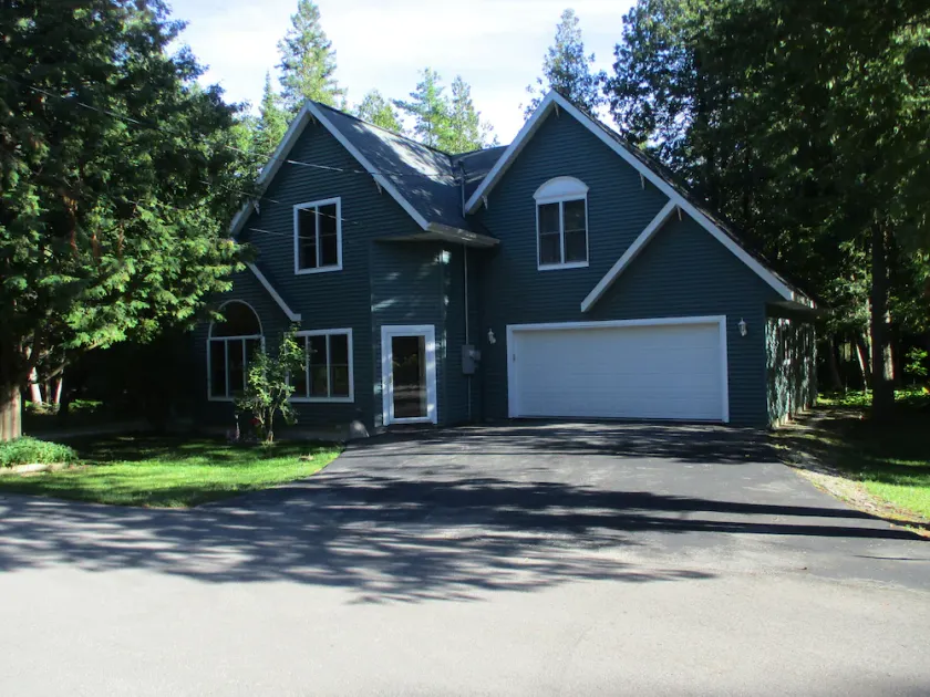 Quiet and secluded yet walking distance to the beach and Ephraim town center! - Image 1