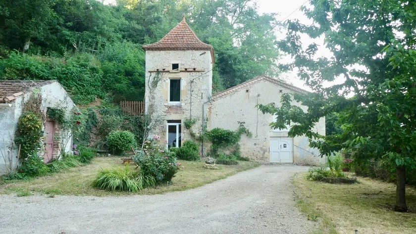 CASA DE CAMPO PRAYSSAC EN EL CORAZÓN DE QUERCY LOT FRANCIA - Image 1