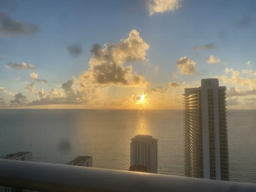 <br>★★★★★ Hyde Hotel Condo 2BD/2BA Amazing view and excellent RESSORT - Image 1