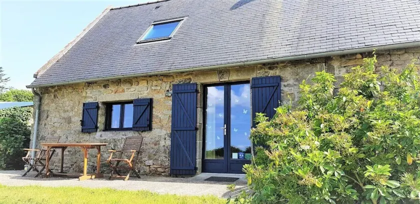 Geräumiges Ferienhaus im traditionellen bretonischen Bauernhaus in der Nähe von Meer - Image 1