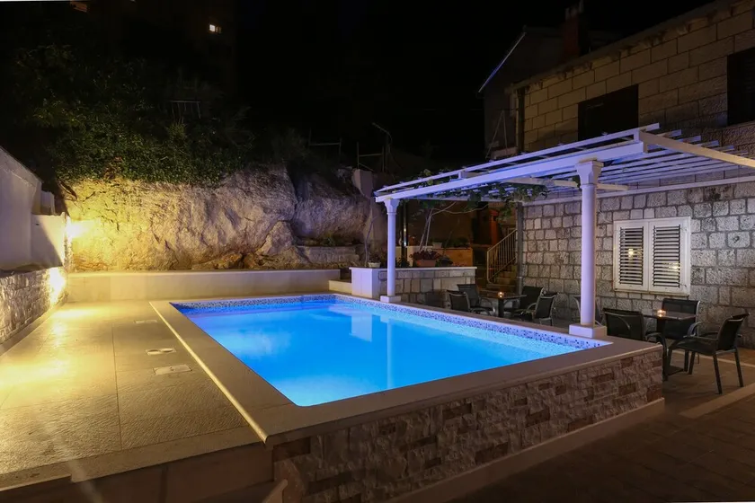 Kusalo Guesthouse - Image 1