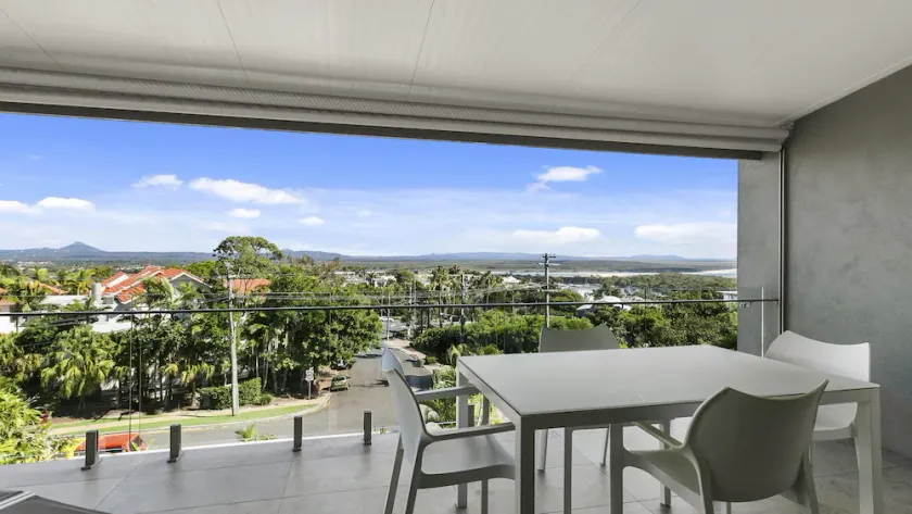 Exquisite Penthouse with views to Laguna Bay - Unit 3 Taralla 18 Edgar Bennett Avenue - Image 1
