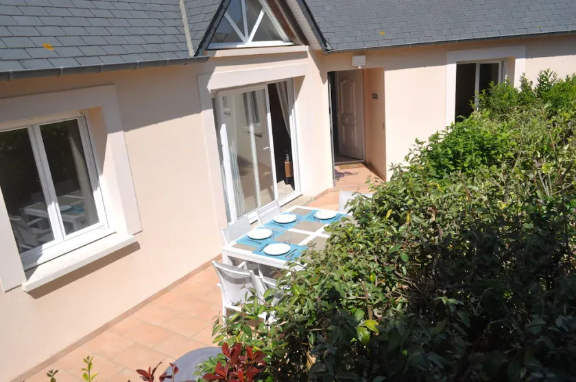 Maison de vacances entre plage et dunes dans site naturel préservé. - Image 1