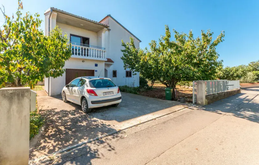 4 bedroom amazing home in Sukosan - Image 1