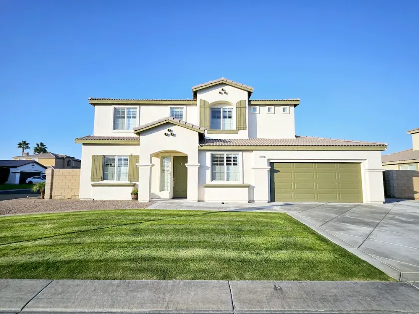 Private home near all major local events 6BD-3BAT for up to 14 guests. - Image 1