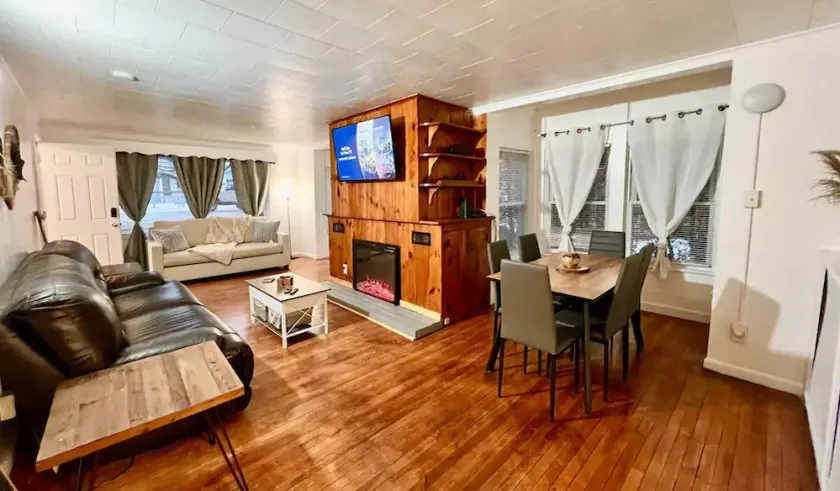 Renovated Adirondack Getaway Downtown Saranac Lake - Sleeps 7 - Image 1