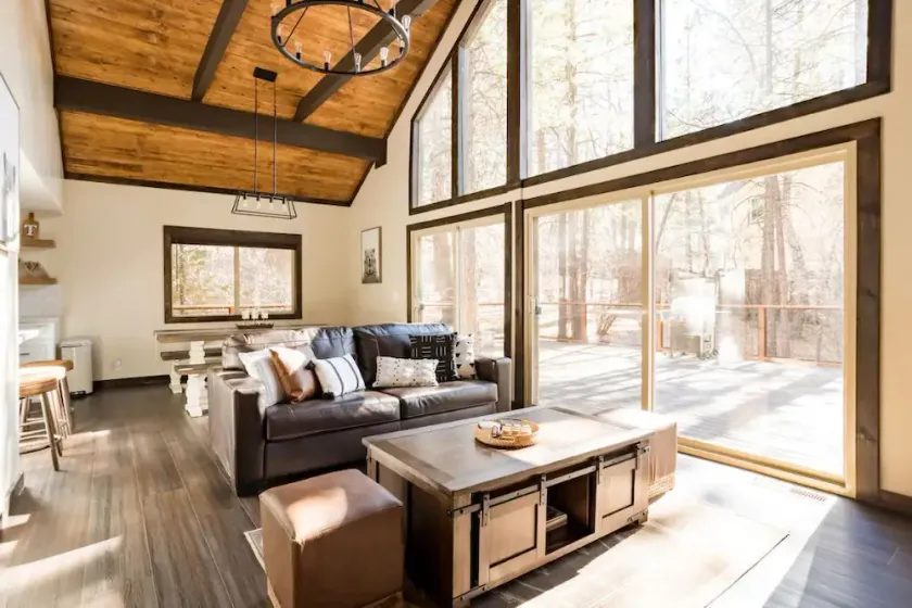 Mountain Escape minutes from Village & Ski Slopes - Image 1
