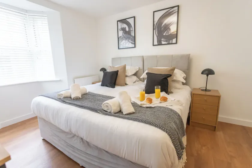Bedford Meadows Apartment - Image 1