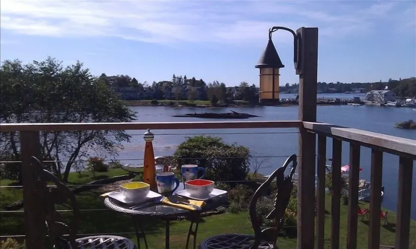 LUXURY OCEAN FRONT BOOTHBAY HARBOR HOME- 3 BED, 2 BATH, SLEEPS 10- PETS OK - Image 1