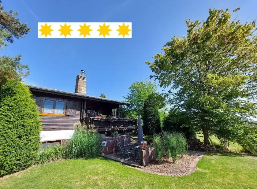Great vacation apartment with wood-burning stove for cozy evenings in the basement and sauna - Image 1
