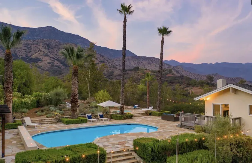Peaceful 5 bedroom home with stunning views - Image 1