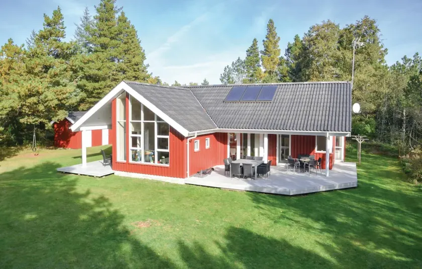 Cozy home in Oksbøl with sauna - Image 1
