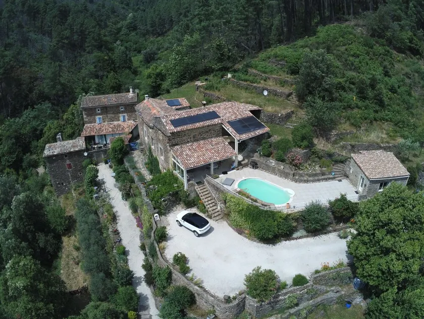 12-personershus med pool, täckt terrass, grill, butiker i närheten - Image 1